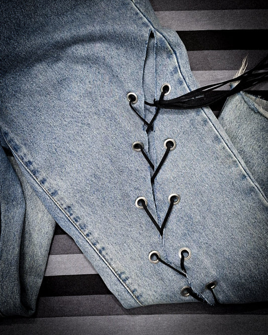 pant con ojalillos