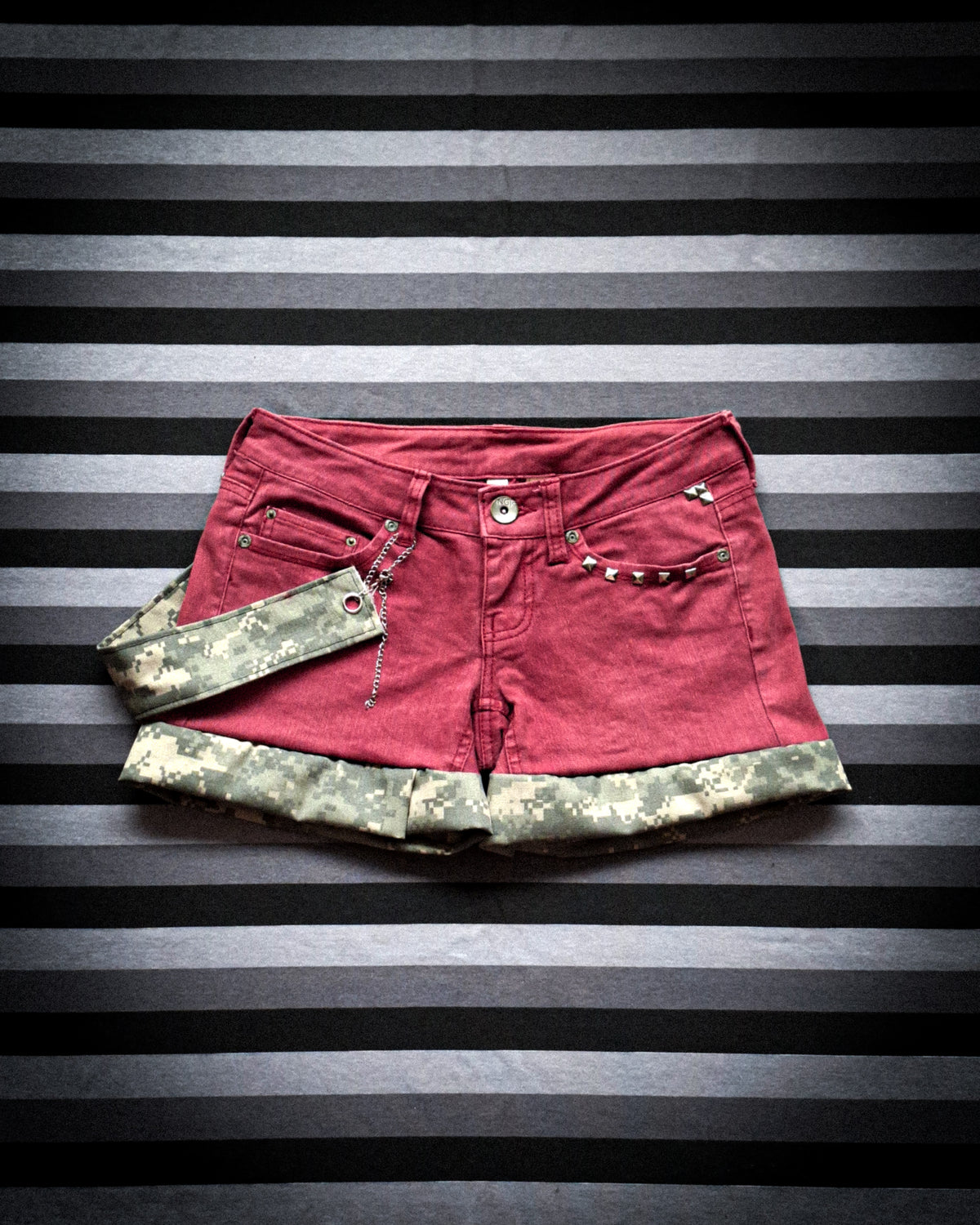 short rojo militar
