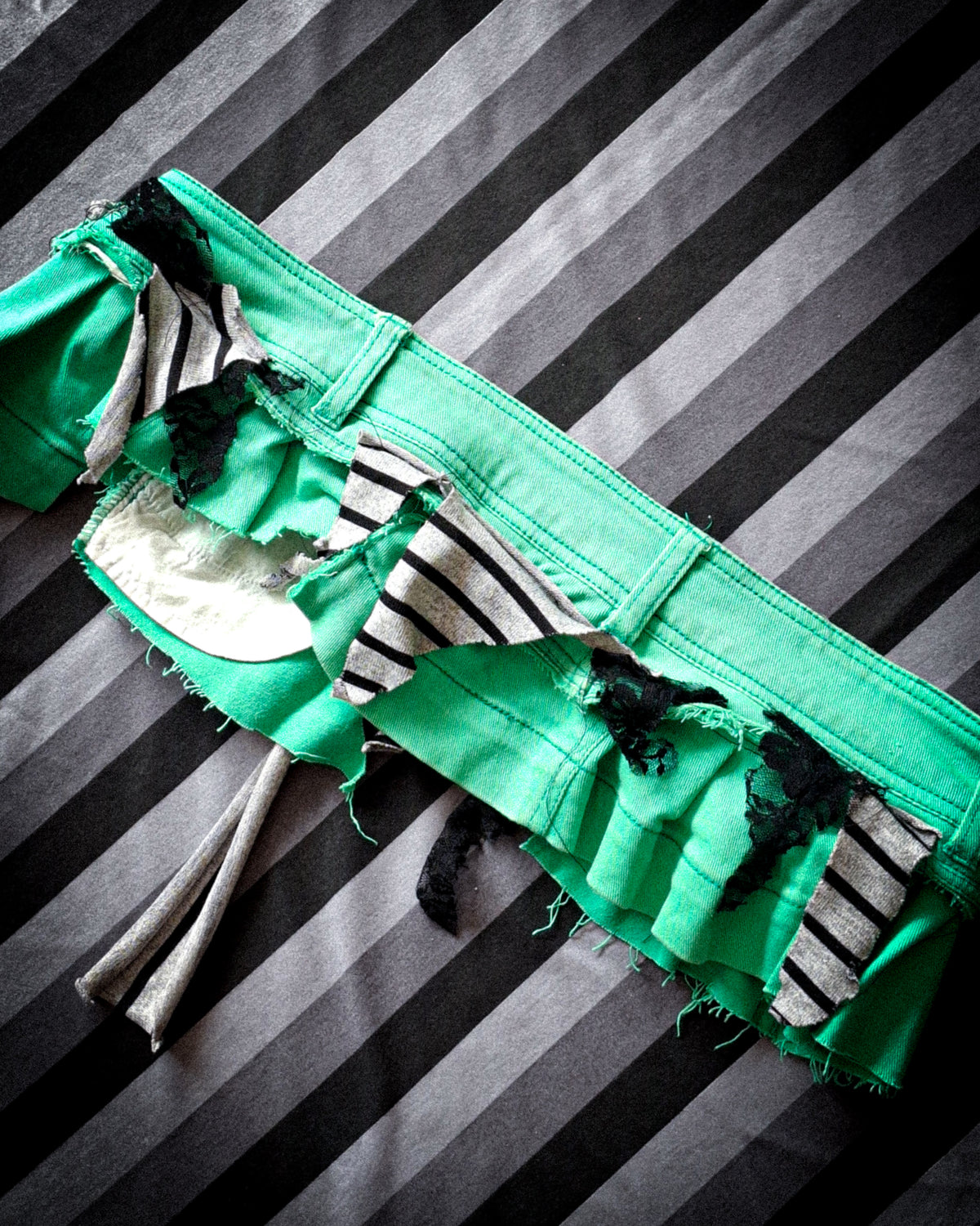 sobrefalda retazos verde